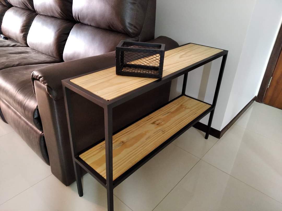 Mesa de apoio metal e madeira